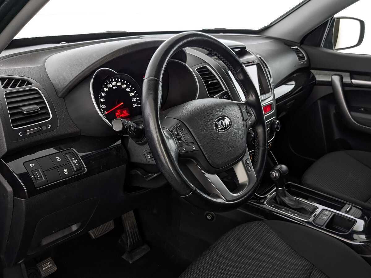 Kia Sorento с пробегом — 2016 год. Фото: #14