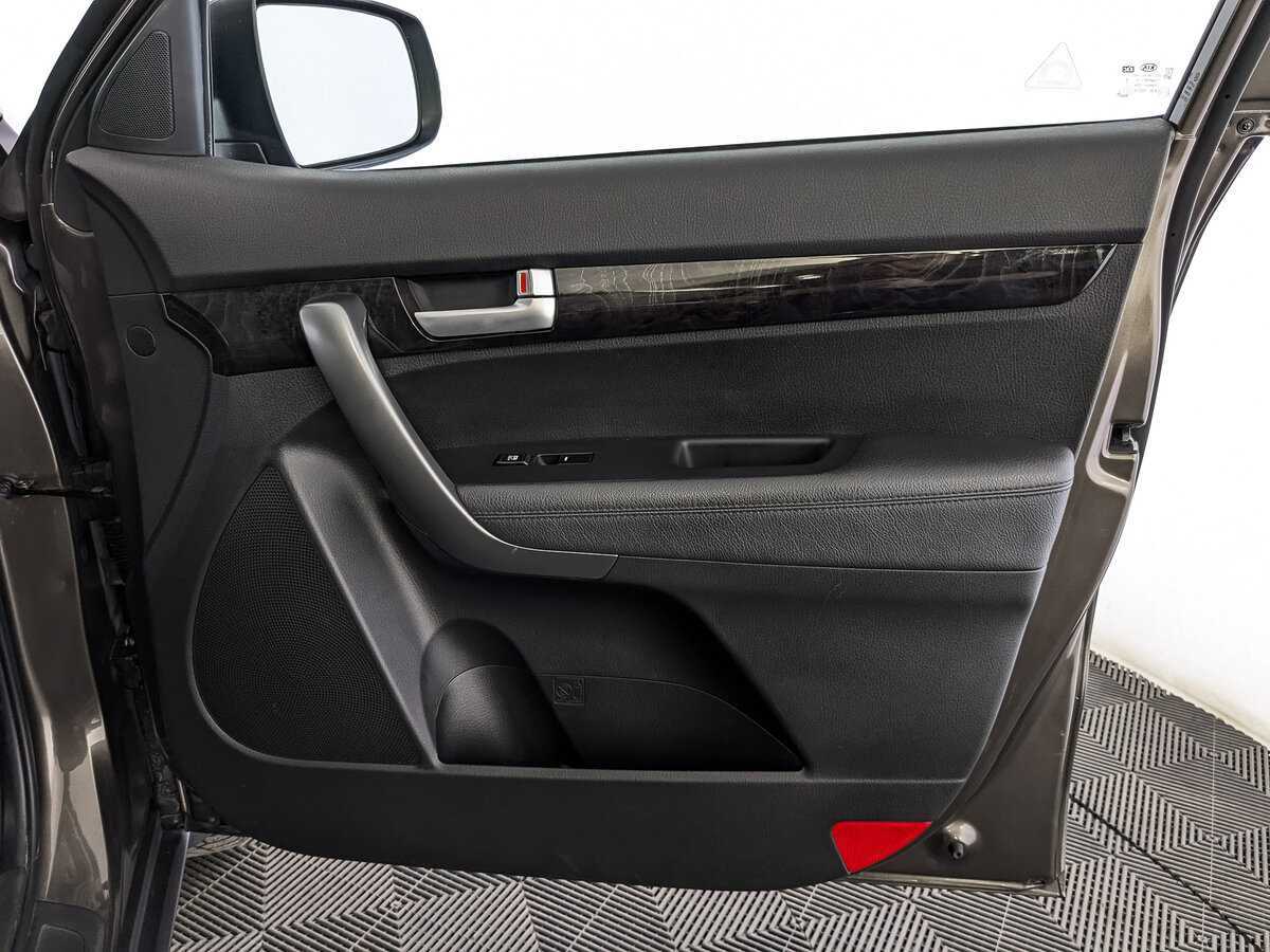 Kia Sorento с пробегом — 2016 год. Фото: #23
