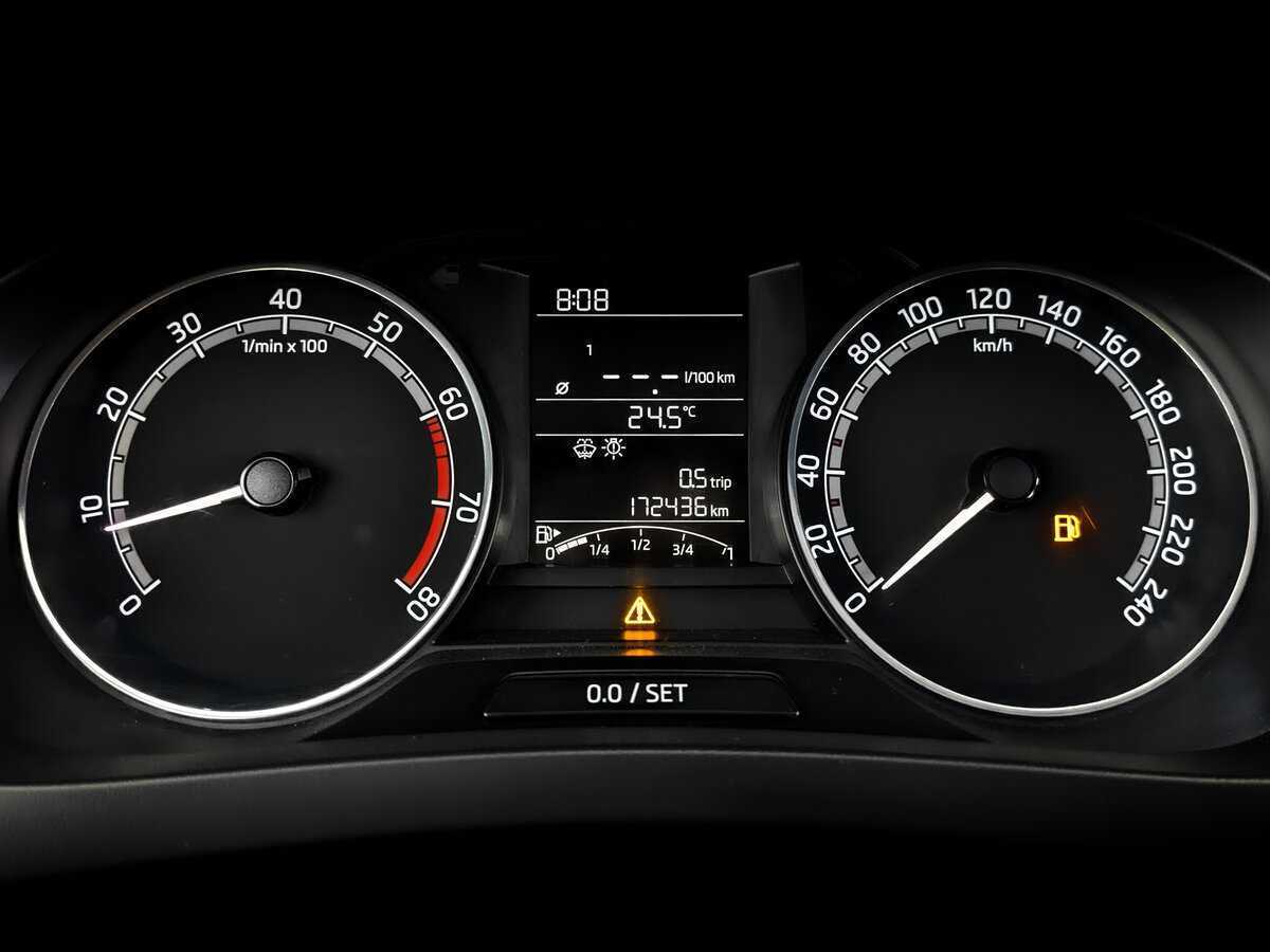 Skoda Rapid с пробегом — 2017 год. Фото: #12