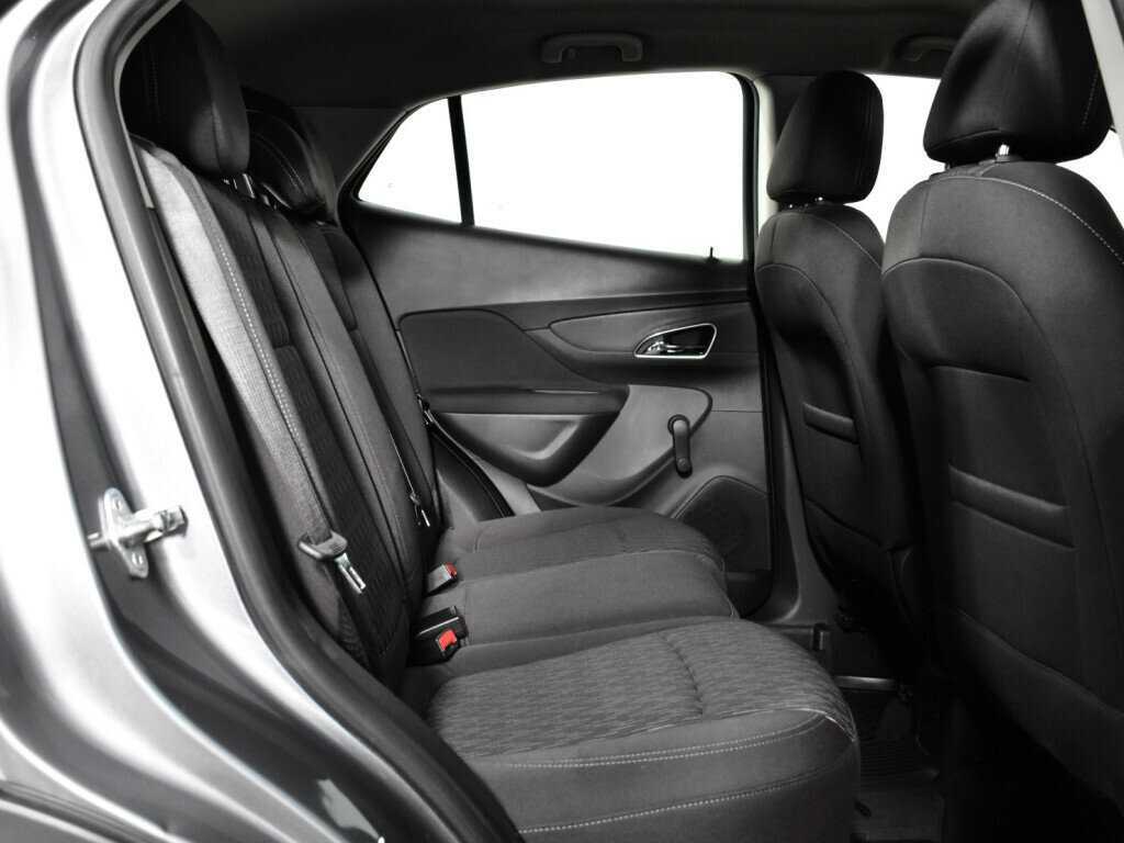 Opel Mokka с пробегом — 2014 год. Фото: #9