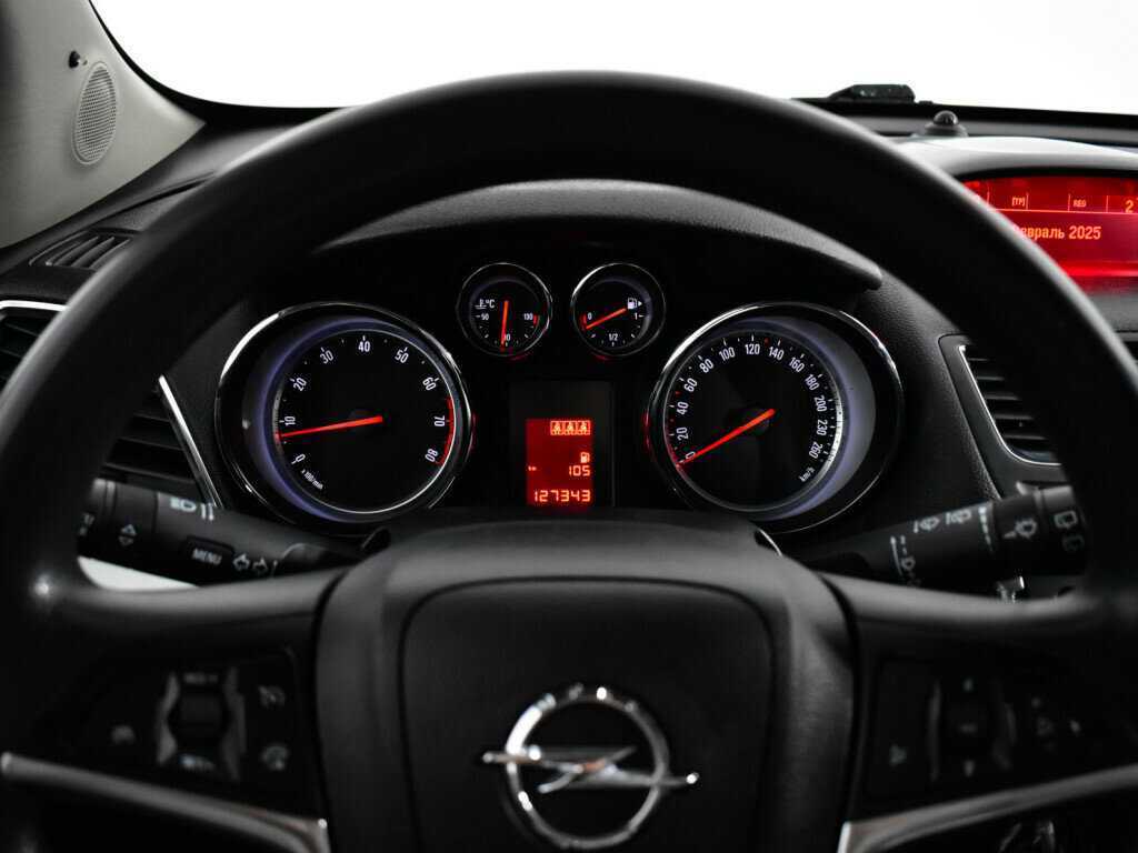 Opel Mokka с пробегом — 2014 год. Фото: #10