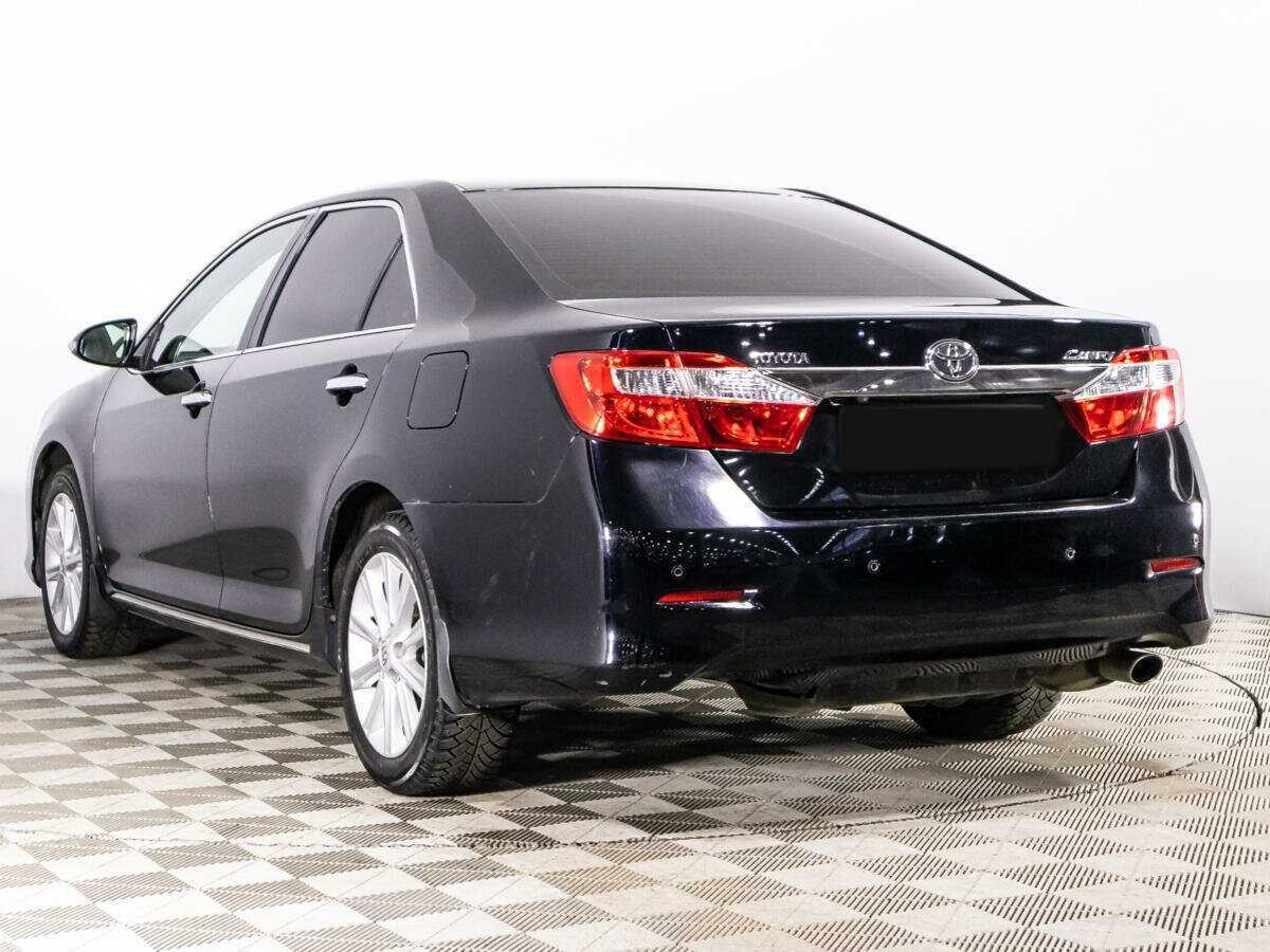 Toyota Camry с пробегом — 2013 год. Фото: #6