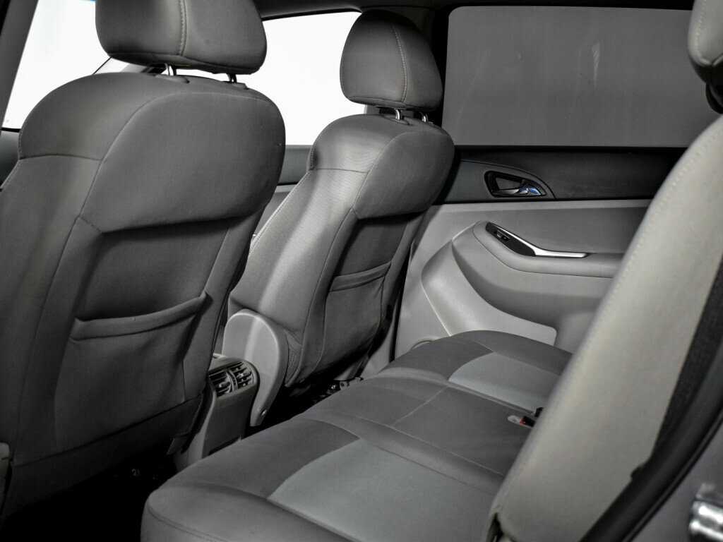 Chevrolet Orlando с пробегом — 2012 год. Фото: #10