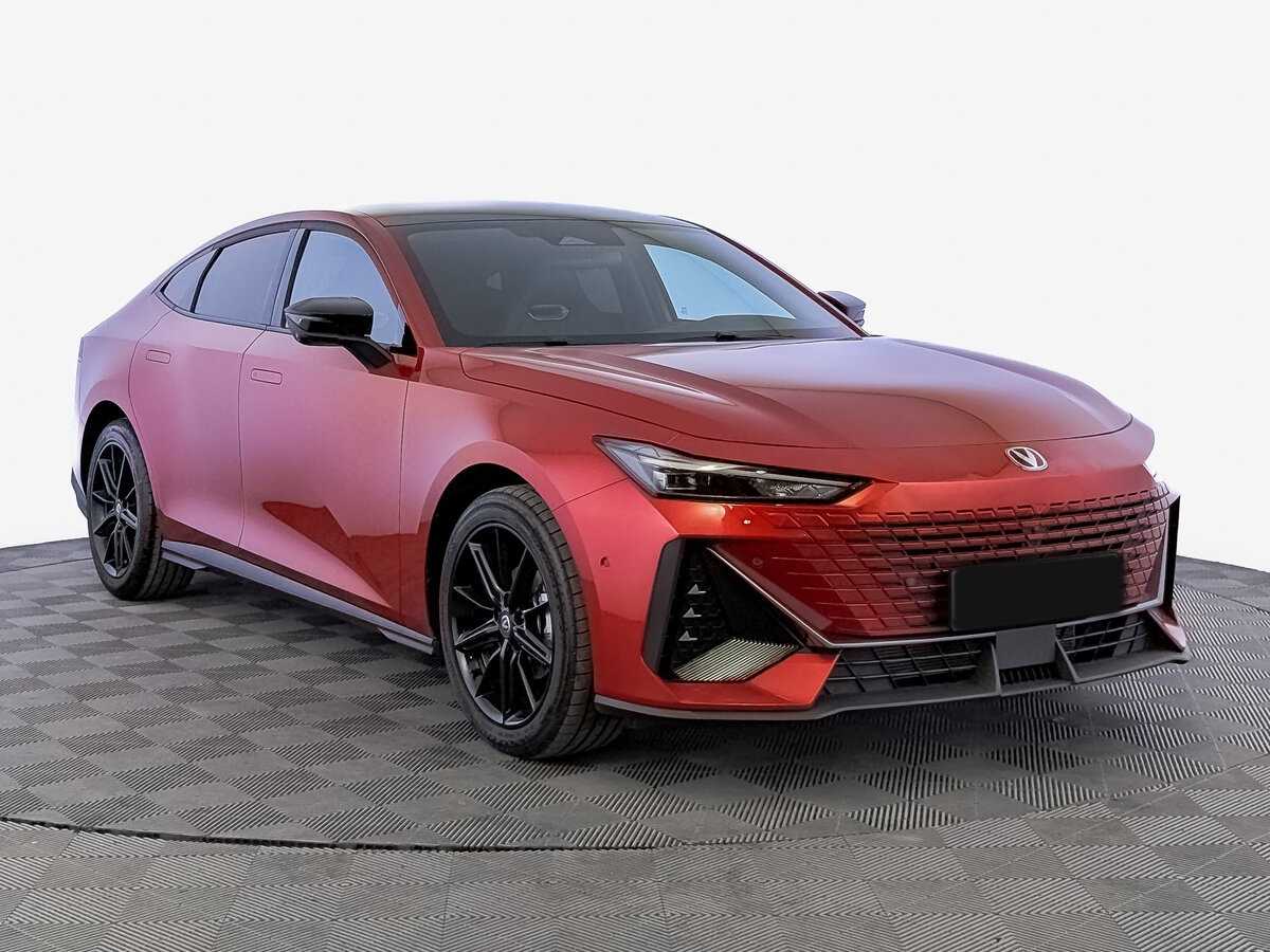 Changan UNI-V с пробегом — 2024 год. Фото: #2