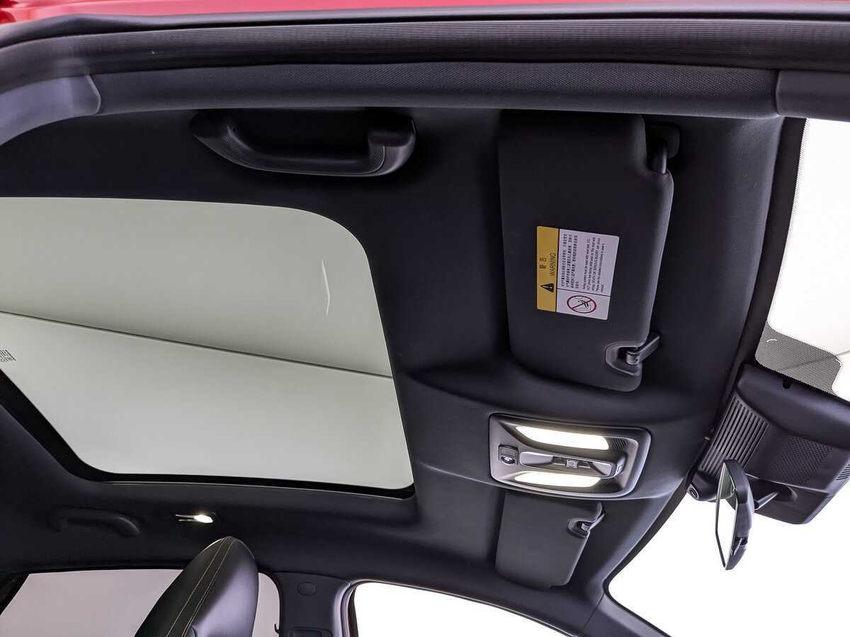 Changan UNI-V с пробегом — 2024 год. Фото: #22