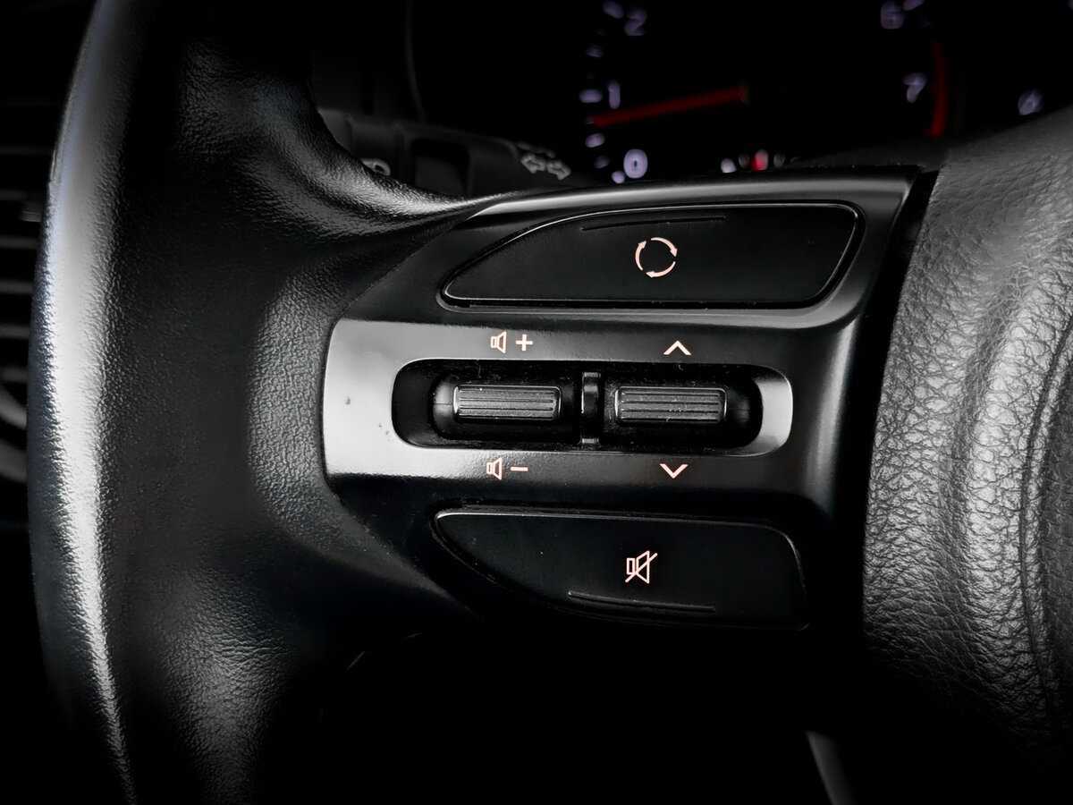 Kia Rio с пробегом — 2020 год. Фото: #23