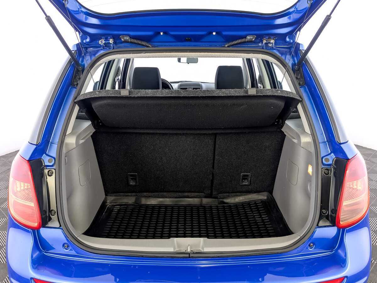 Suzuki SX4 с пробегом — 2012 год. Фото: #9