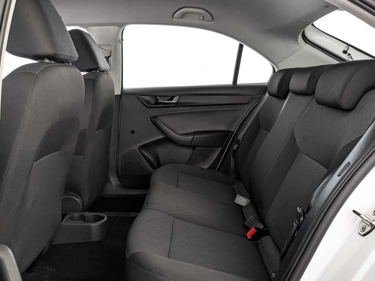 Skoda Rapid с пробегом — 2019 год. Фото: #15