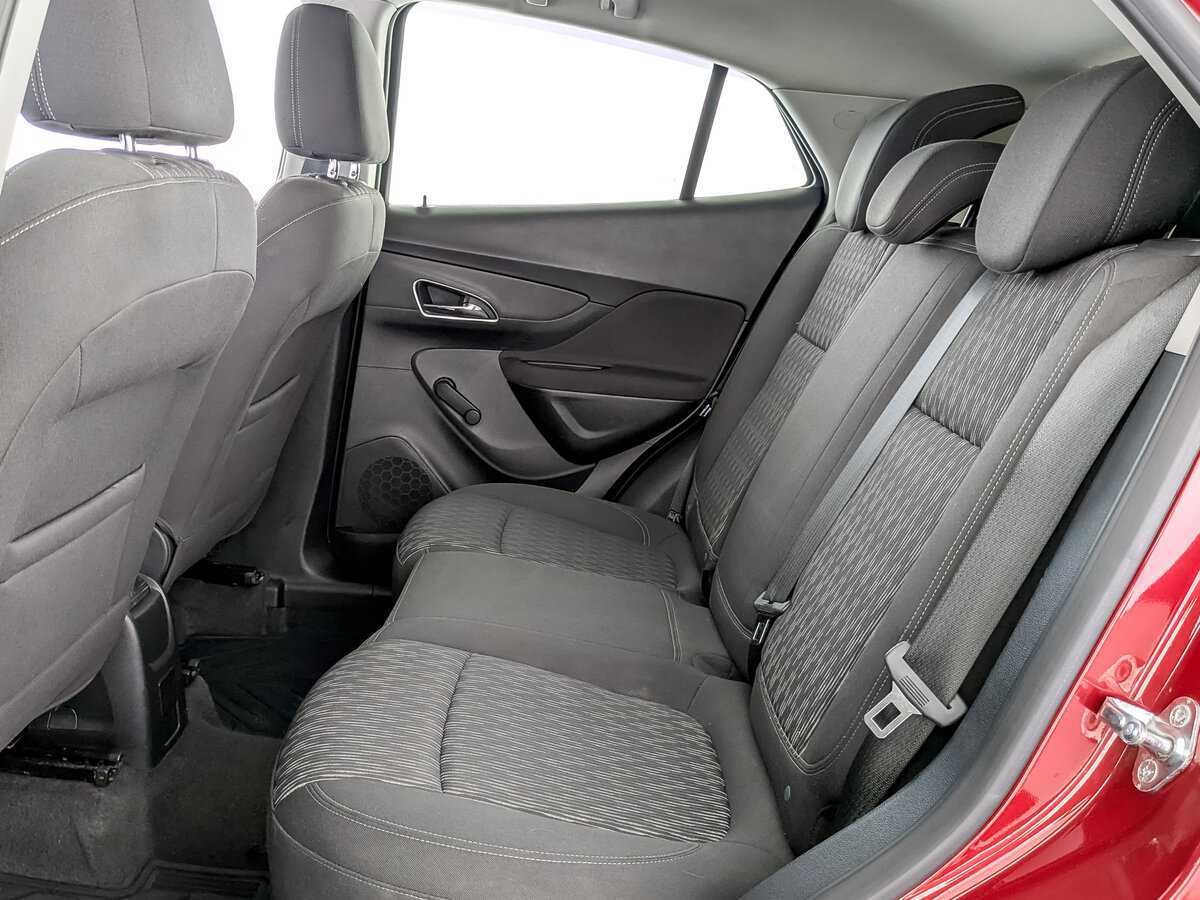 Opel Mokka с пробегом — 2013 год. Фото: #11