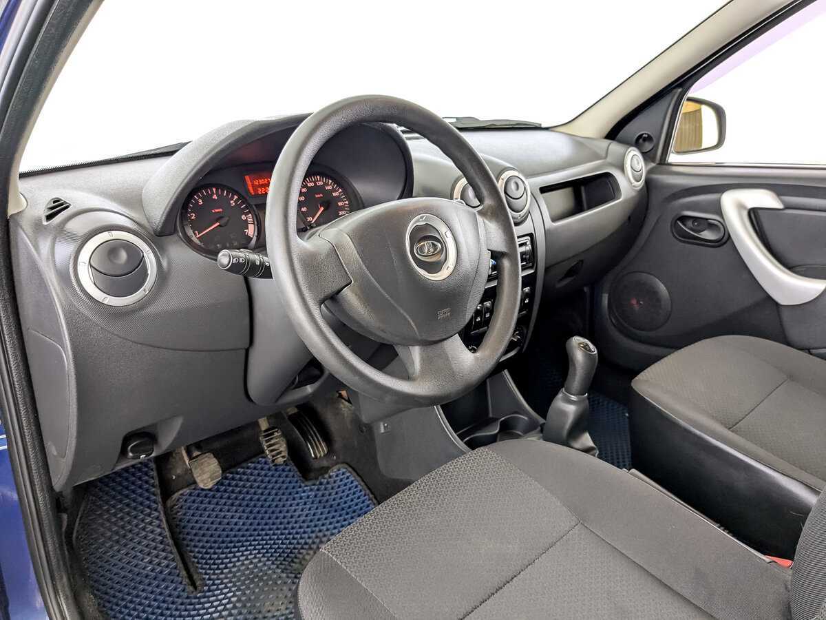 Lada (ВАЗ) Largus с пробегом — 2013 год. Фото: #15