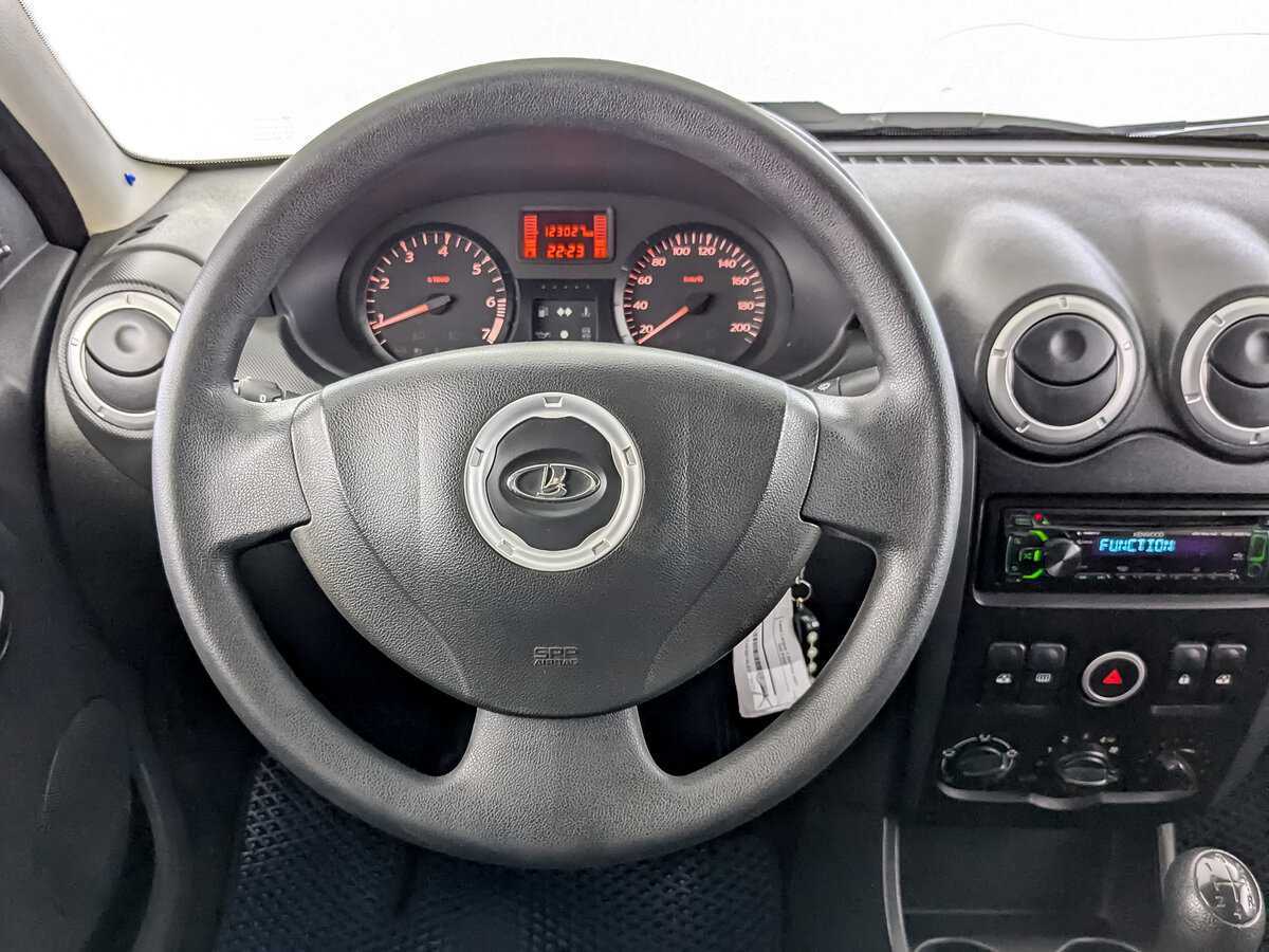 Lada (ВАЗ) Largus с пробегом — 2013 год. Фото: #20