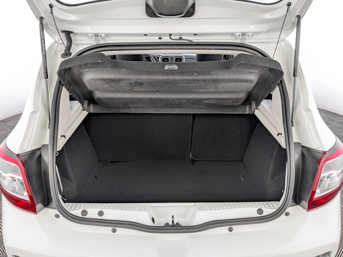 Renault Sandero с пробегом — 2021 год. Фото: #9