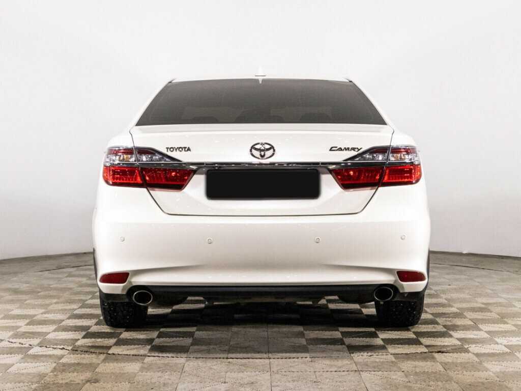 Toyota Camry с пробегом — 2015 год. Фото: #5