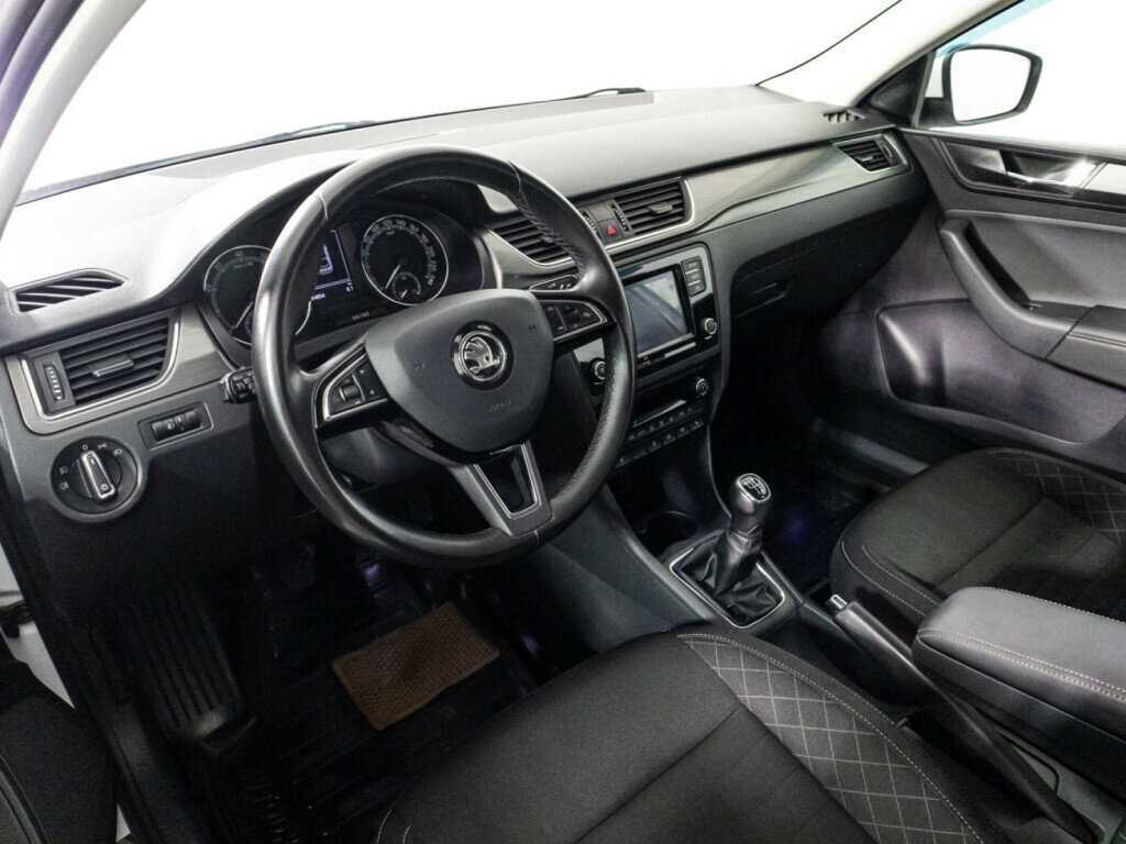 Skoda Rapid с пробегом — 2019 год. Фото: #10