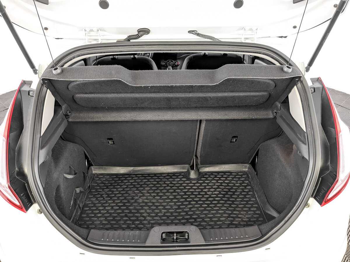 Ford Fiesta с пробегом — 2017 год. Фото: #9