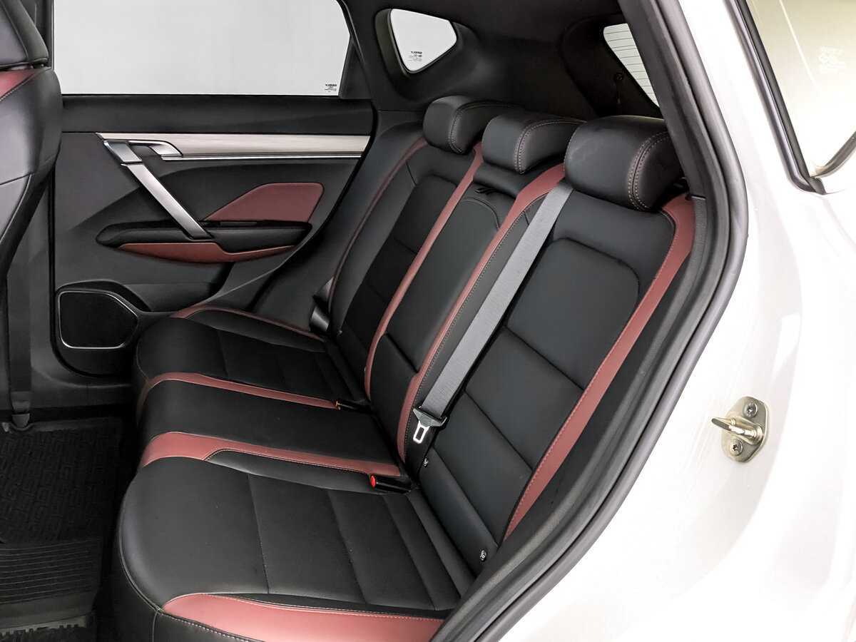 Geely Coolray с пробегом — 2022 год. Фото: #11