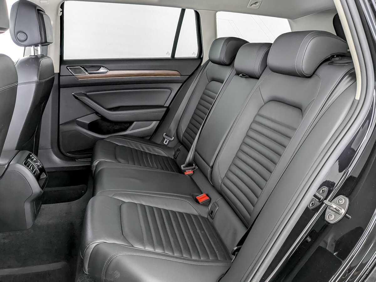 Volkswagen Passat с пробегом — 2018 год. Фото: #11