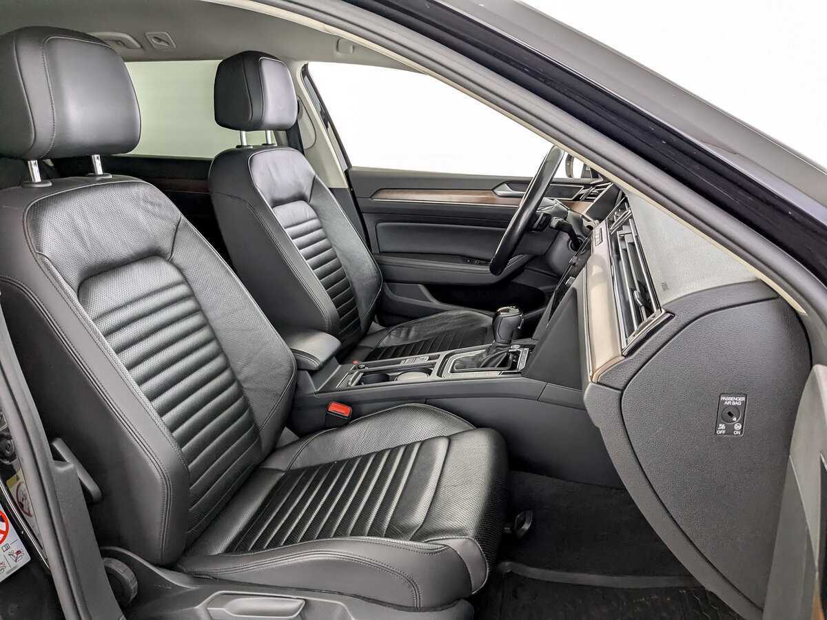Volkswagen Passat с пробегом — 2018 год. Фото: #23