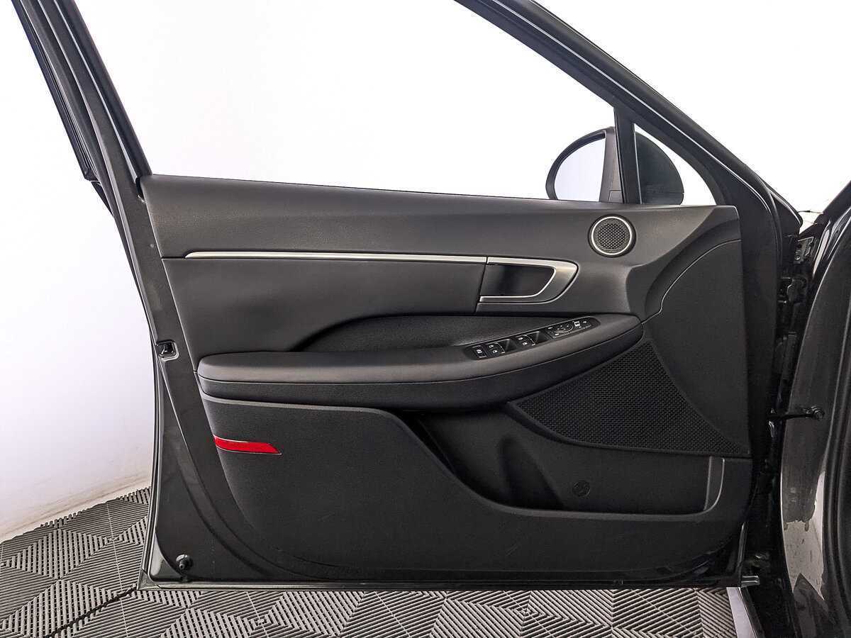Hyundai Sonata с пробегом — 2022 год. Фото: #16
