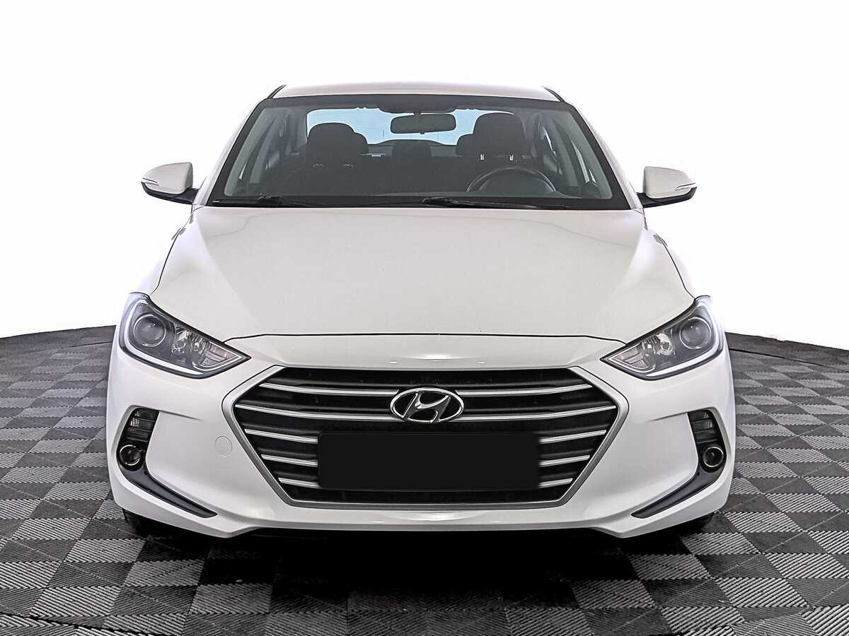 Hyundai Elantra с пробегом — 2018 год. Фото: #1