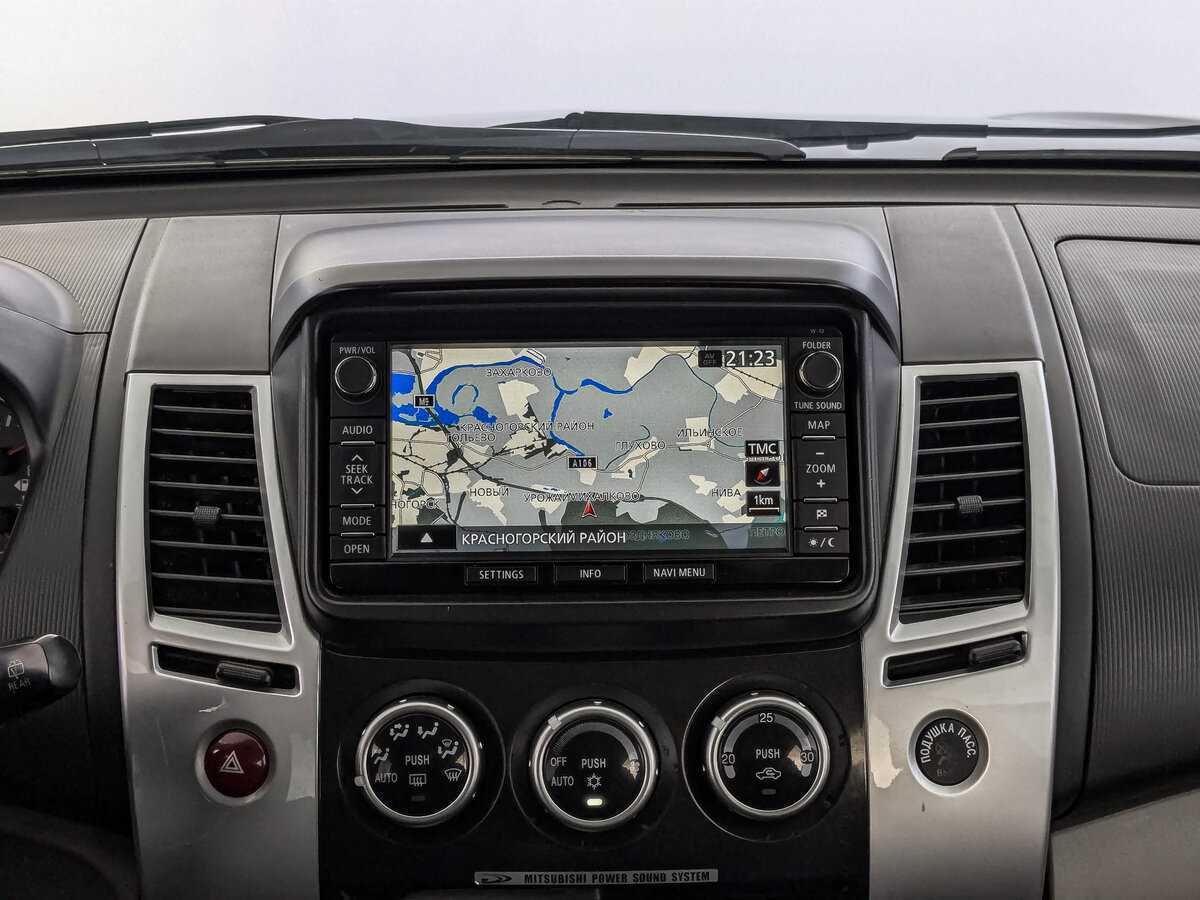 Mitsubishi Pajero Sport с пробегом — 2013 год. Фото: #16