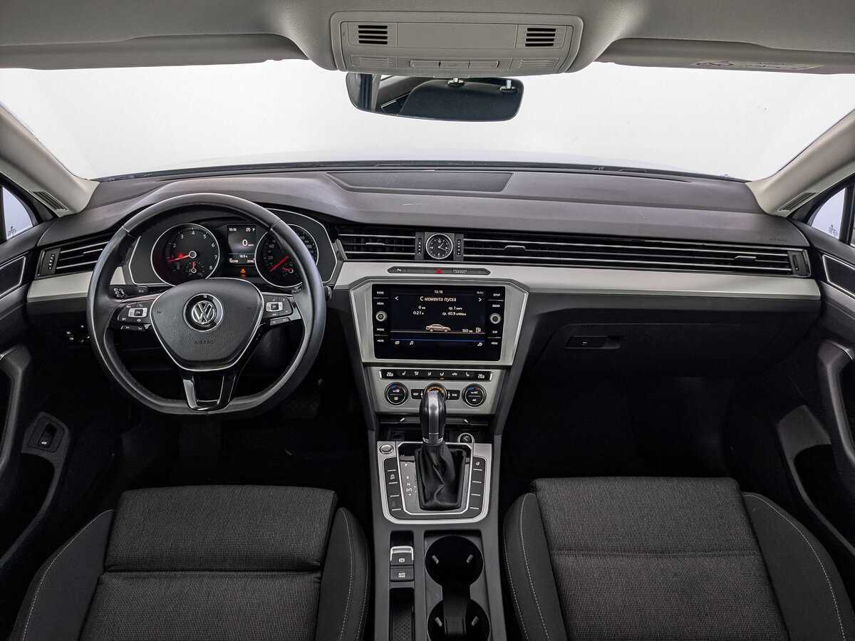 Volkswagen Passat с пробегом — 2019 год. Фото: #13