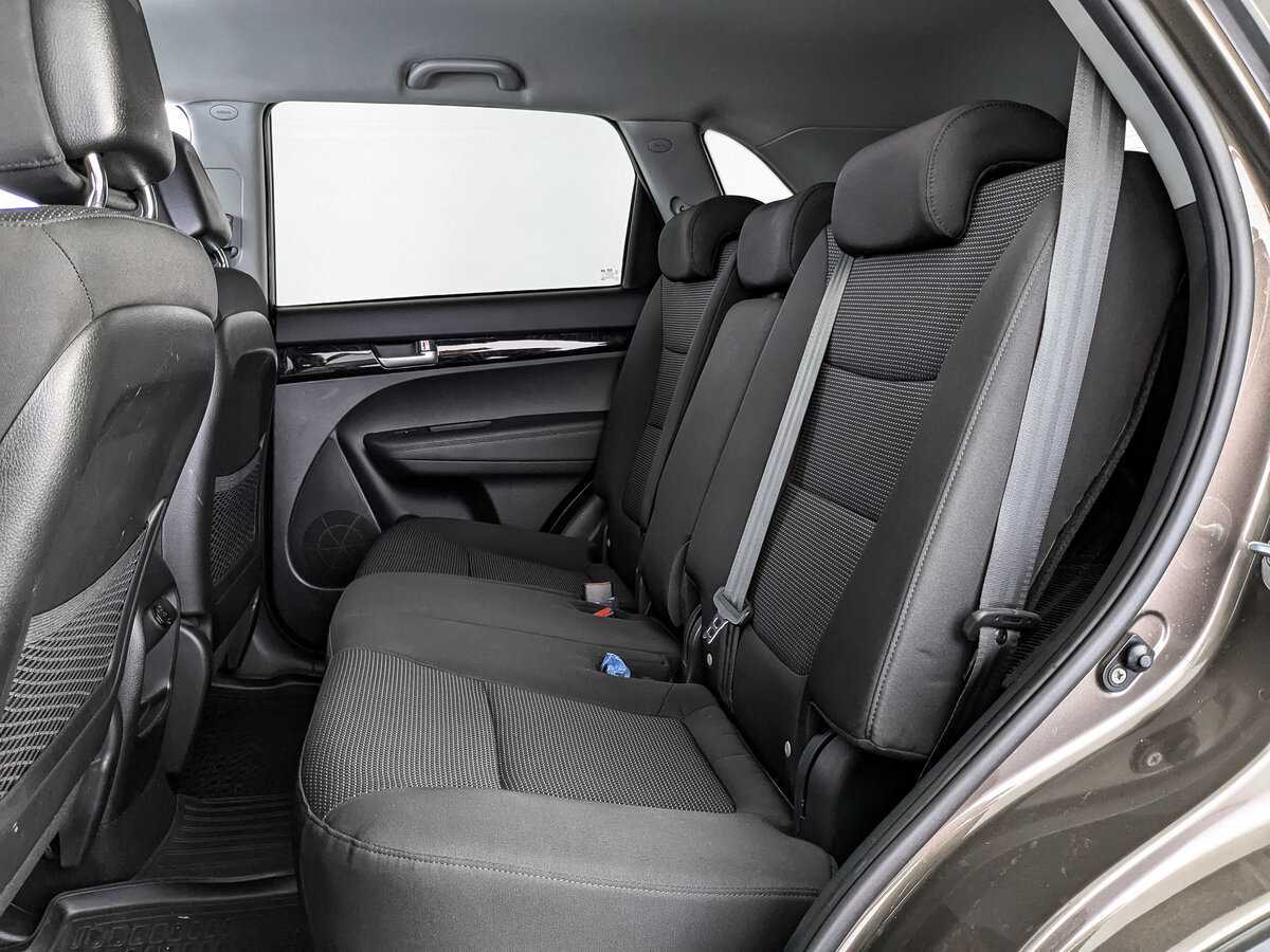 Kia Sorento с пробегом — 2016 год. Фото: #11