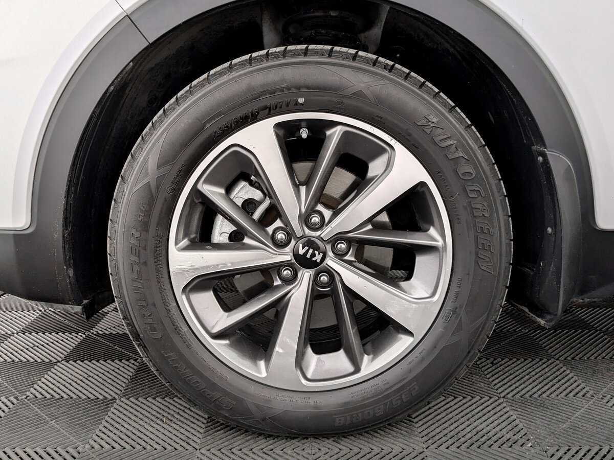 Kia Sorento с пробегом — 2019 год. Фото: #17