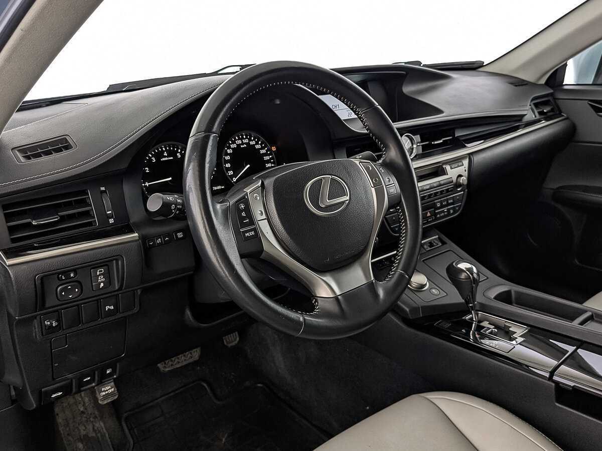 Lexus ES с пробегом — 2014 год. Фото: #14