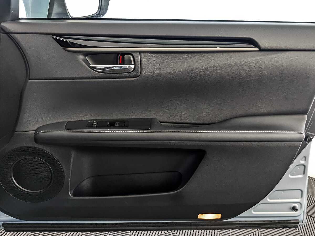 Lexus ES с пробегом — 2014 год. Фото: #24