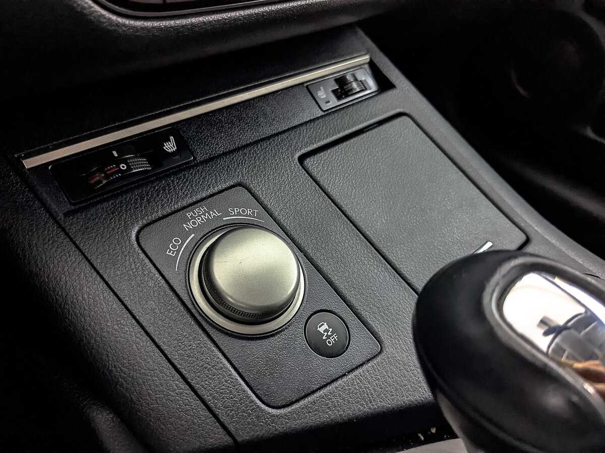 Lexus ES с пробегом — 2014 год. Фото: #25