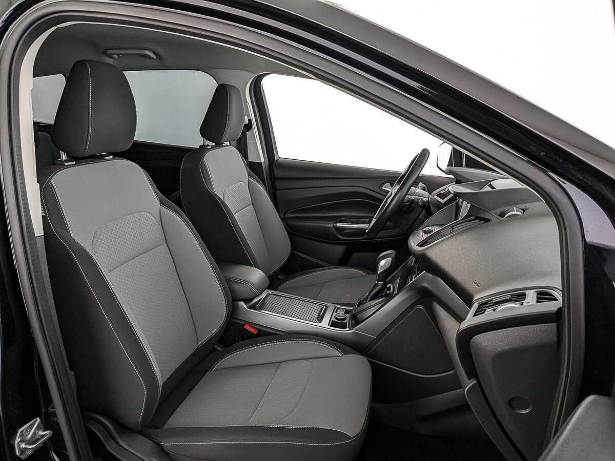 Ford Kuga с пробегом — 2016 год. Фото: #23