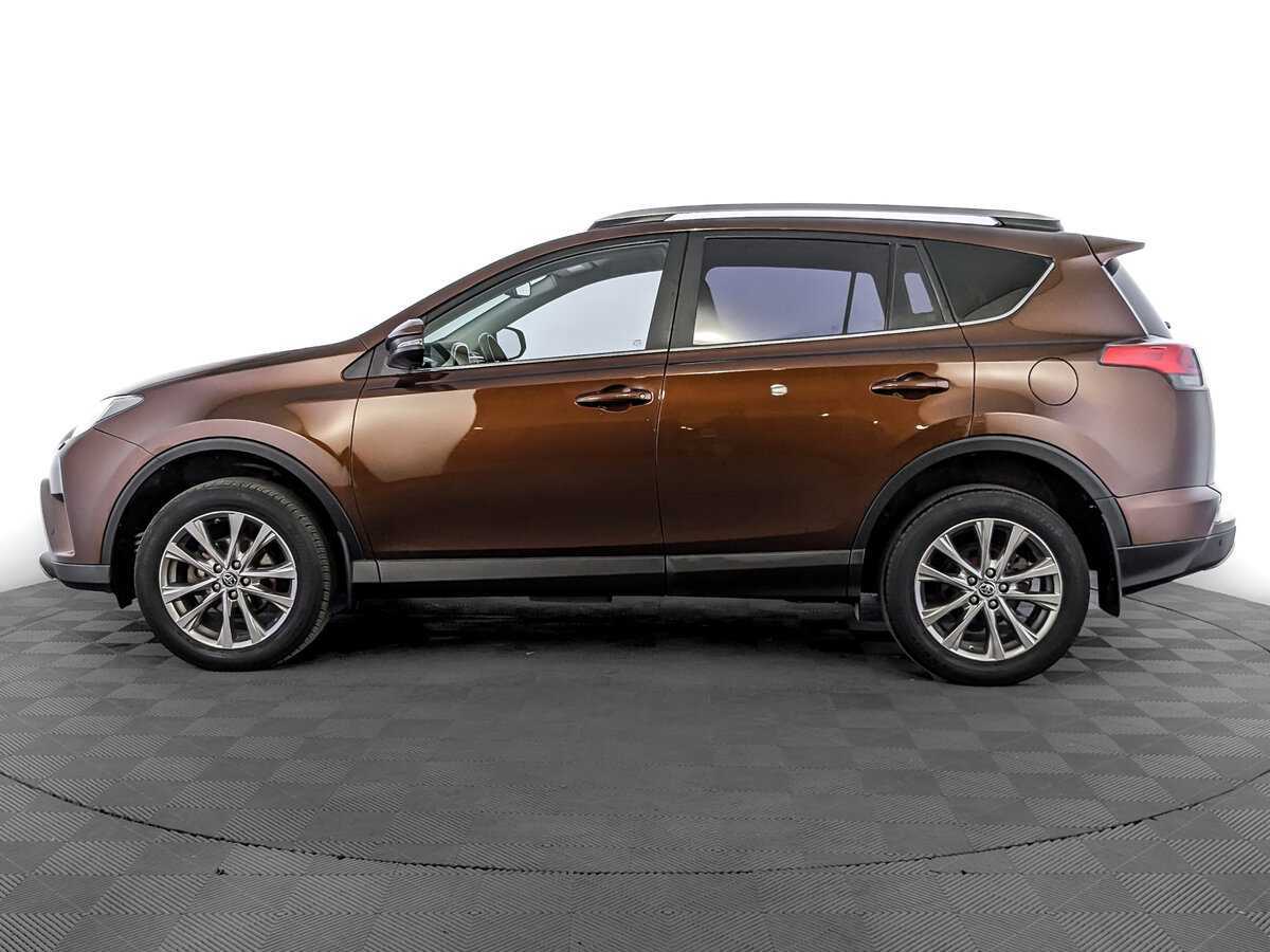 Toyota RAV4 с пробегом — 2017 год. Фото: #7