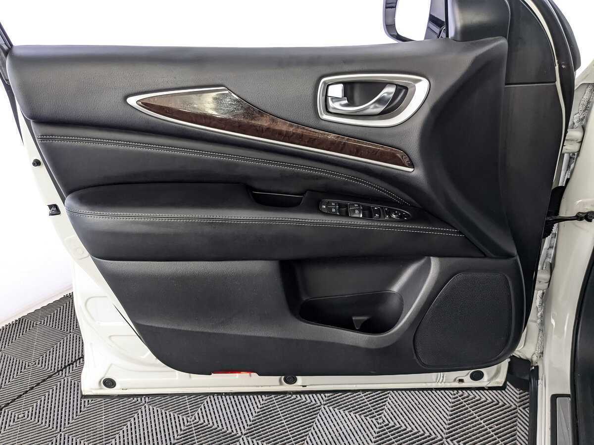 Infiniti QX60 с пробегом — 2017 год. Фото: #16