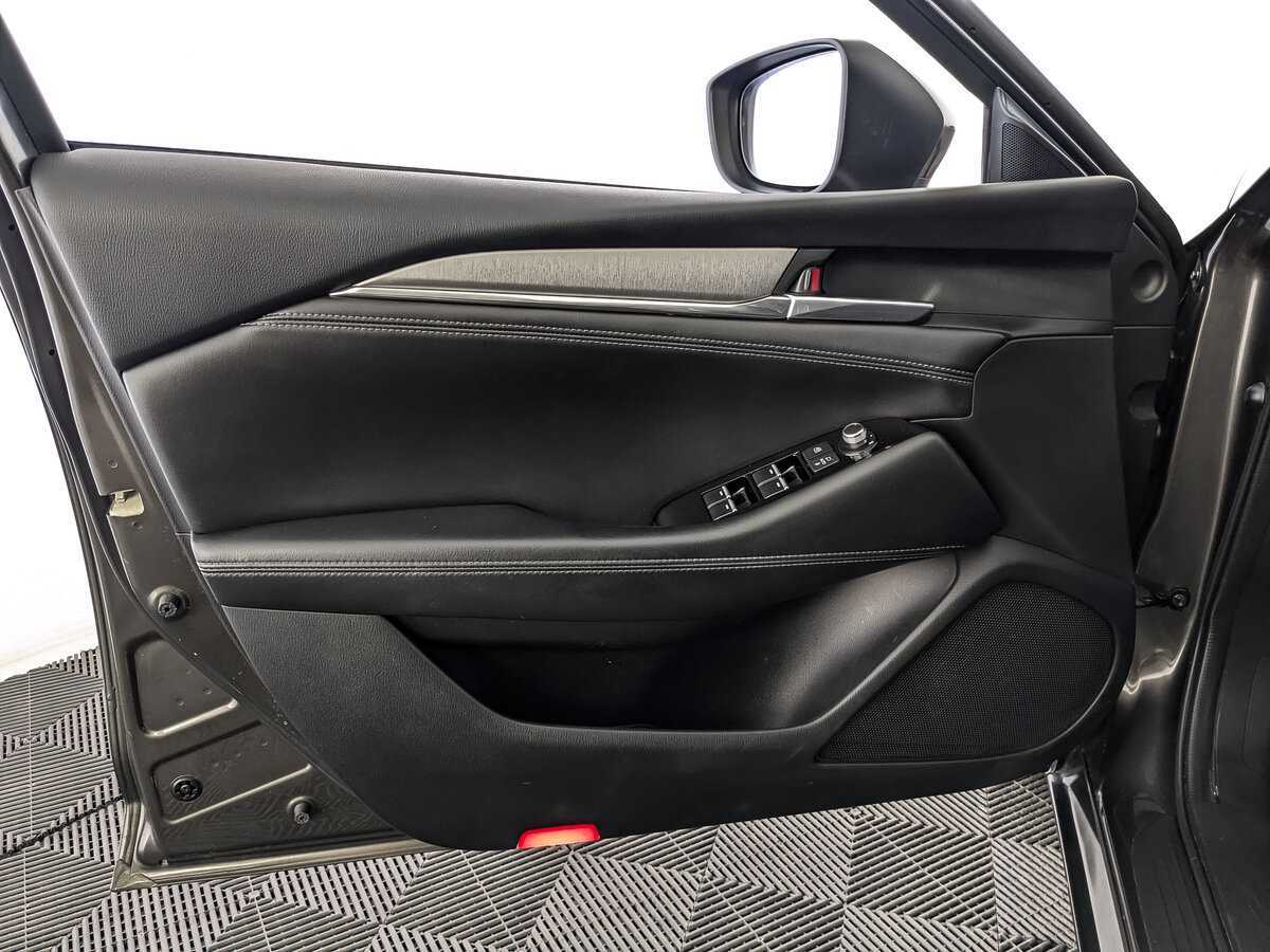 Mazda 6 с пробегом — 2020 год. Фото: #17