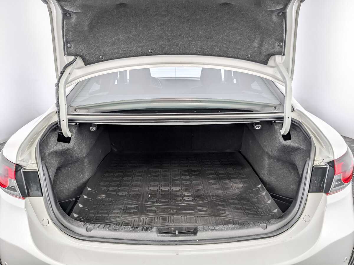 Mazda 6 с пробегом — 2014 год. Фото: #9