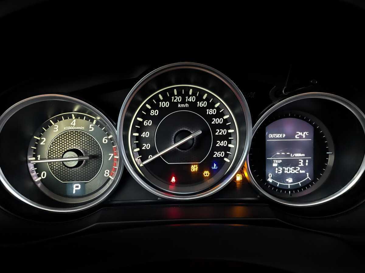 Mazda 6 с пробегом — 2014 год. Фото: #12