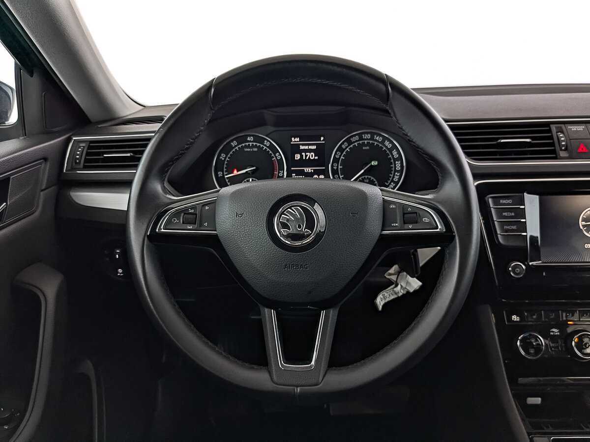 Skoda Superb с пробегом — 2019 год. Фото: #21