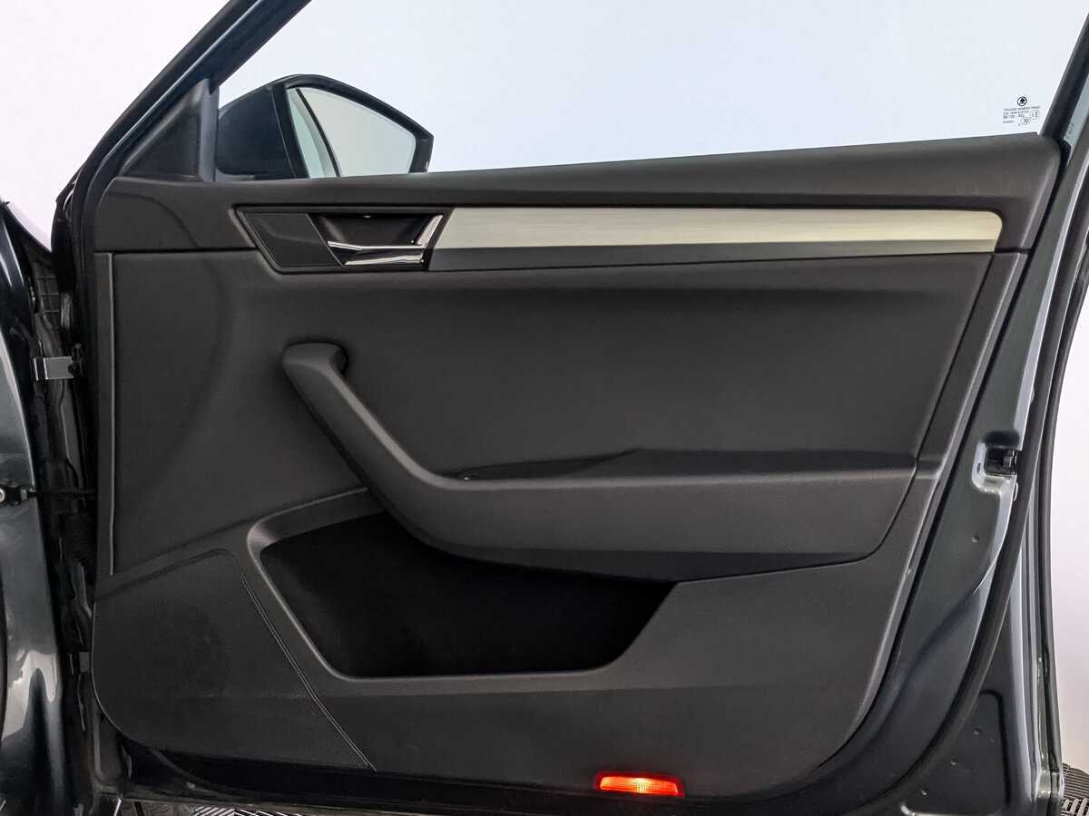 Skoda Superb с пробегом — 2019 год. Фото: #23