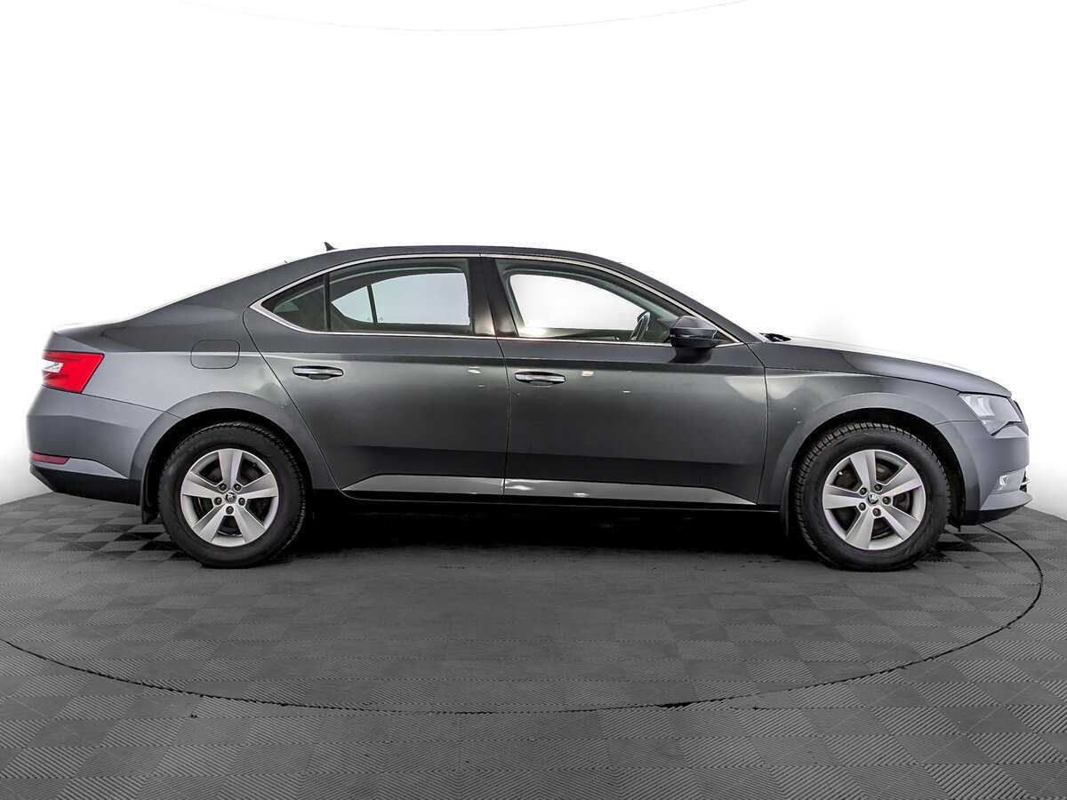 Skoda Superb с пробегом — 2018 год. Фото: #3