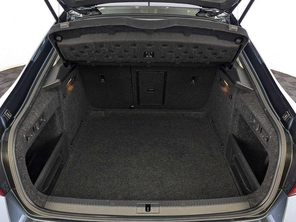 Skoda Superb с пробегом — 2019 год. Фото: #9