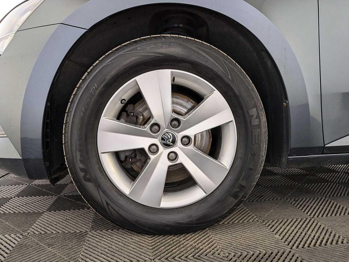 Skoda Superb с пробегом — 2019 год. Фото: #11
