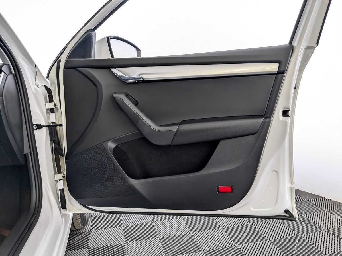 Skoda Octavia с пробегом — 2020 год. Фото: #23