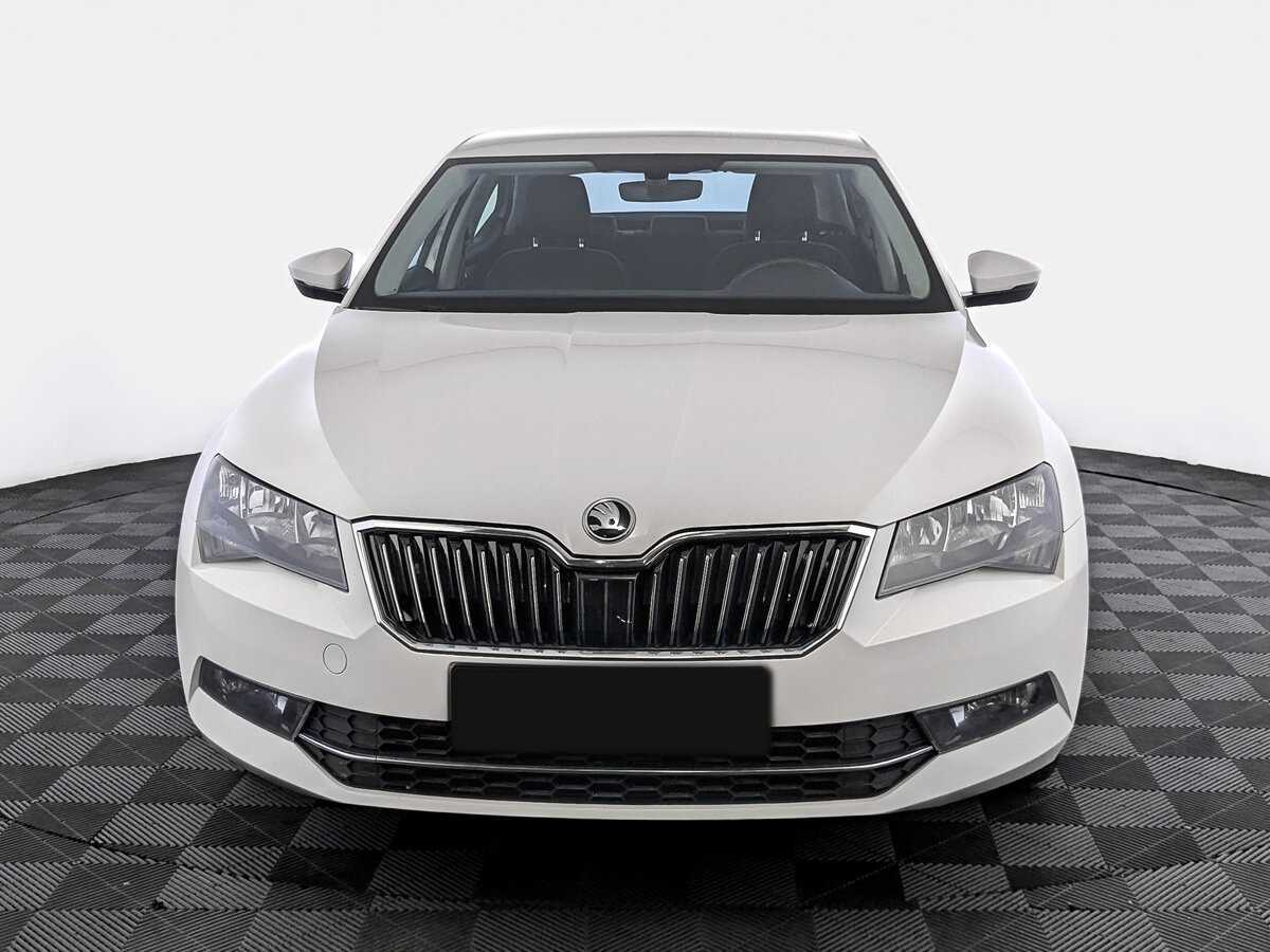 Skoda Superb с пробегом — 2017 год. Фото: #1