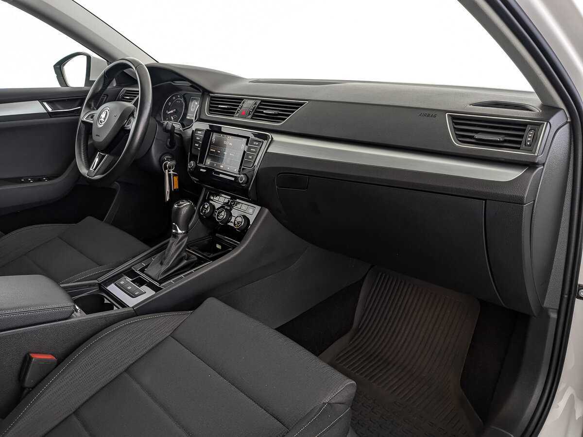 Skoda Superb с пробегом — 2017 год. Фото: #10