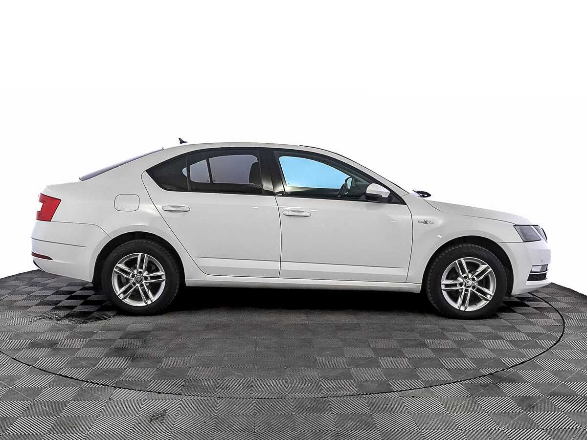 Skoda Octavia с пробегом — 2018 год. Фото: #3