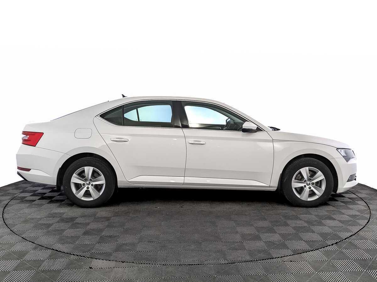 Skoda Superb с пробегом — 2018 год. Фото: #3