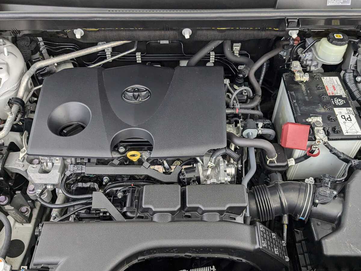 Toyota RAV4 с пробегом — 2021 год. Фото: #8