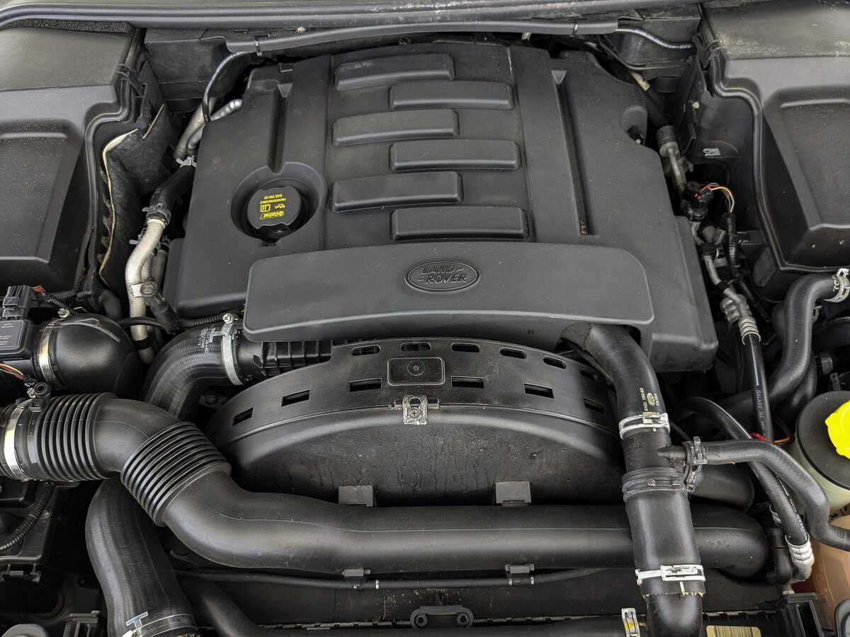 Land Rover Discovery с пробегом — 2012 год. Фото: #8