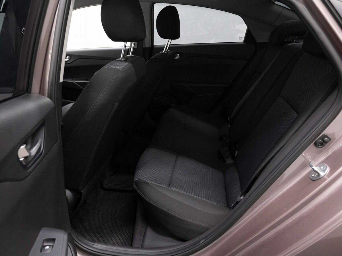 Hyundai Solaris с пробегом — 2020 год. Фото: #10